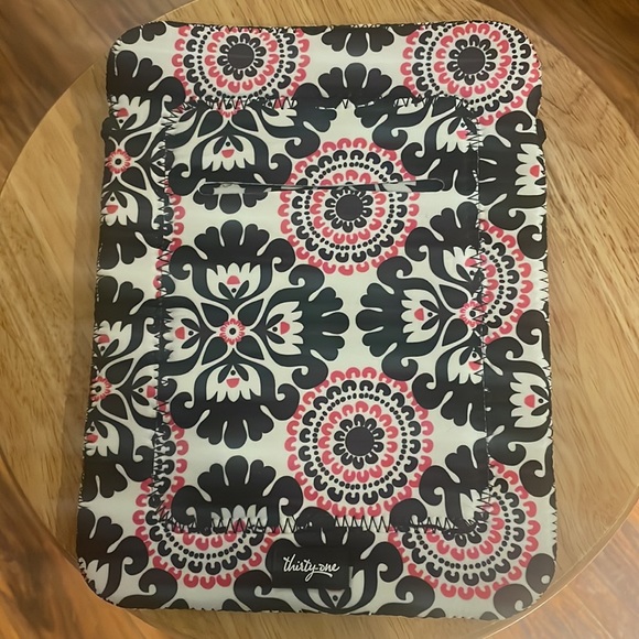 THIRTY-ONE IPAD CASE, NWOT - Picture 3 of 5